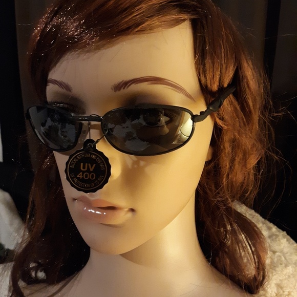 Black Metal Frame Sunglasses - Picture 4 of 4